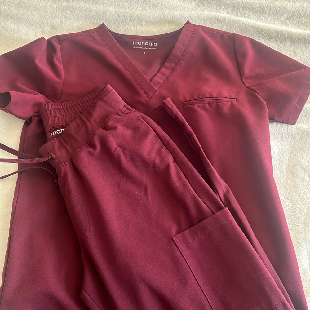 Mandala scrub set burgundy/wine